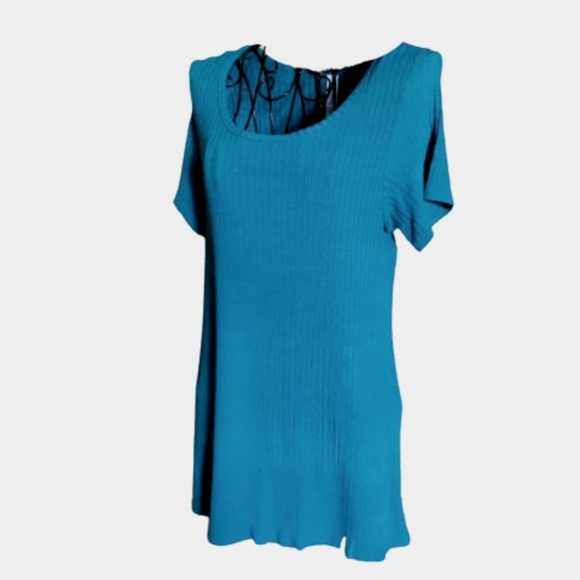 LuLaRoe High-Low Tee - Picture 2 of 10